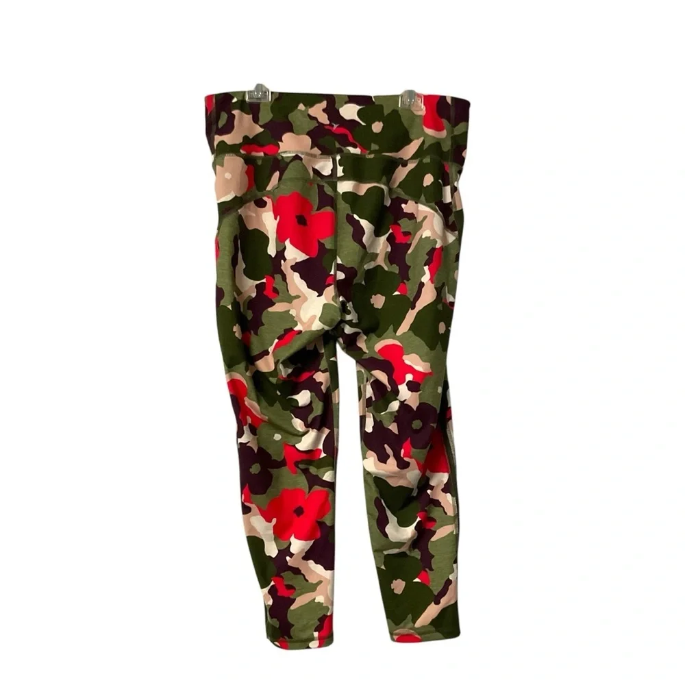 Old Navy Camo Red Multi Color Activewear SZ XXL Women Sportswear Athleisure Yoga